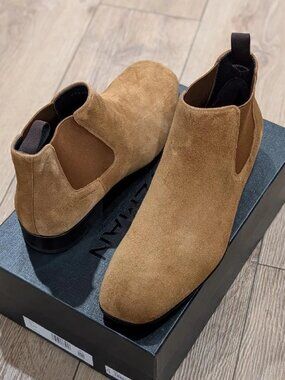 $975 Mens Stuart Weitzman "Adwin" Suede Chelsea Boots Tan 44 US 11